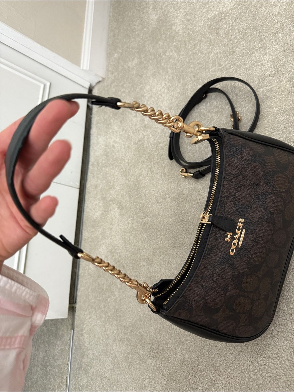 Coach Teri Shoulder Bag in Signature Canvas - Picture 4 of 5